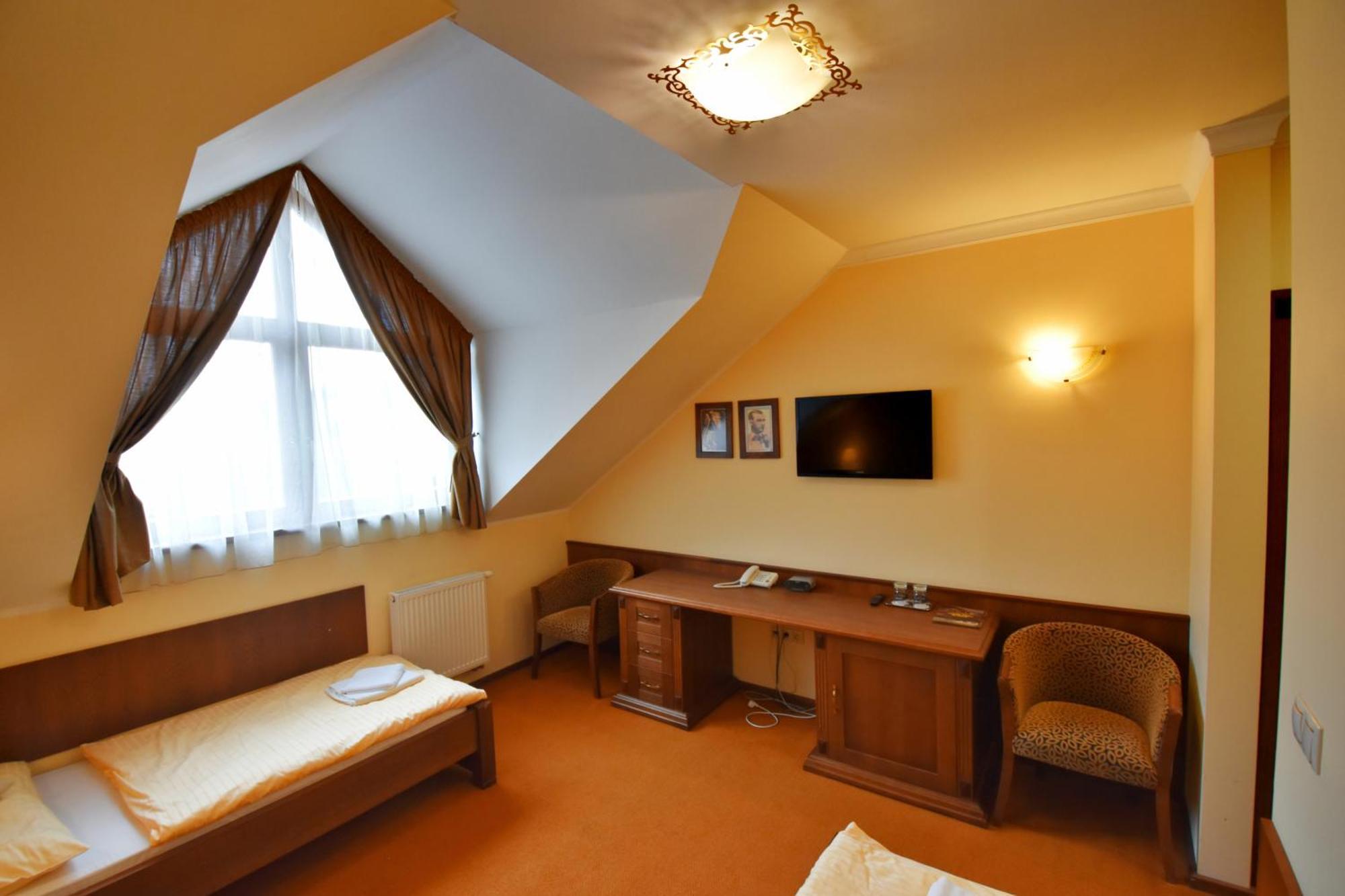 Country Saloon Bela Hotel Room photo